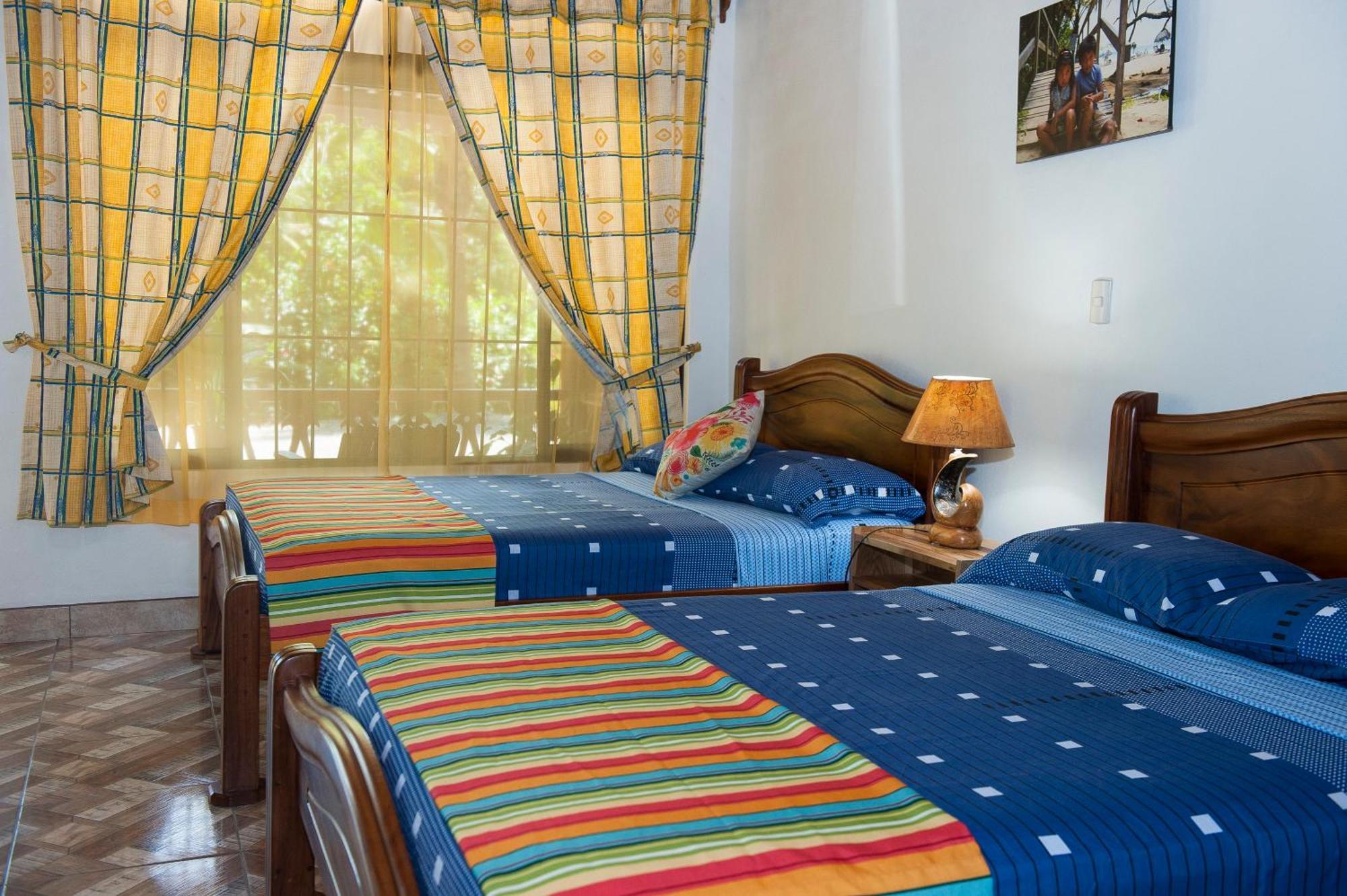 Hotel Sunshine Caribe Puerto Viejo de Talamanca Eksteriør billede