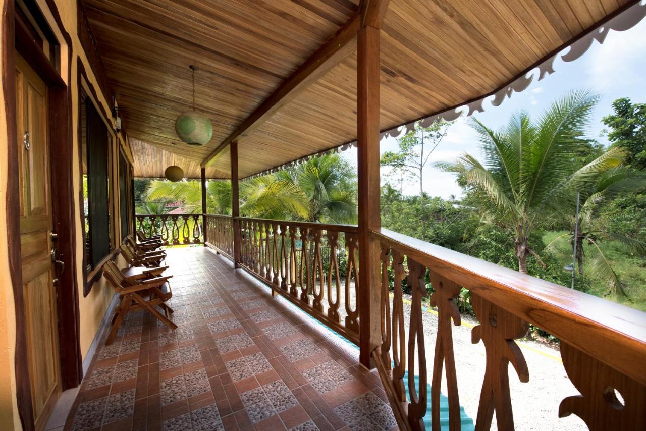 Hotel Sunshine Caribe Puerto Viejo de Talamanca Eksteriør billede