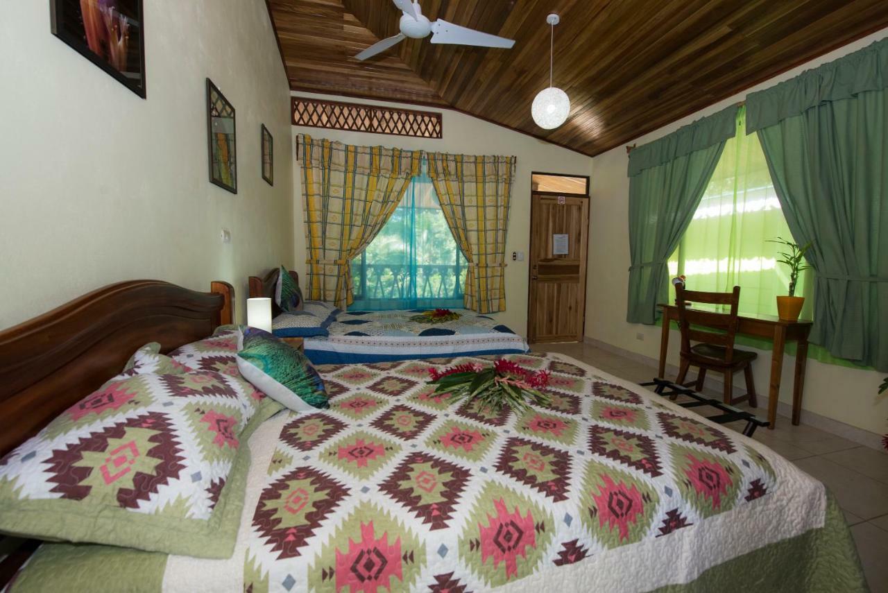 Hotel Sunshine Caribe Puerto Viejo de Talamanca Eksteriør billede