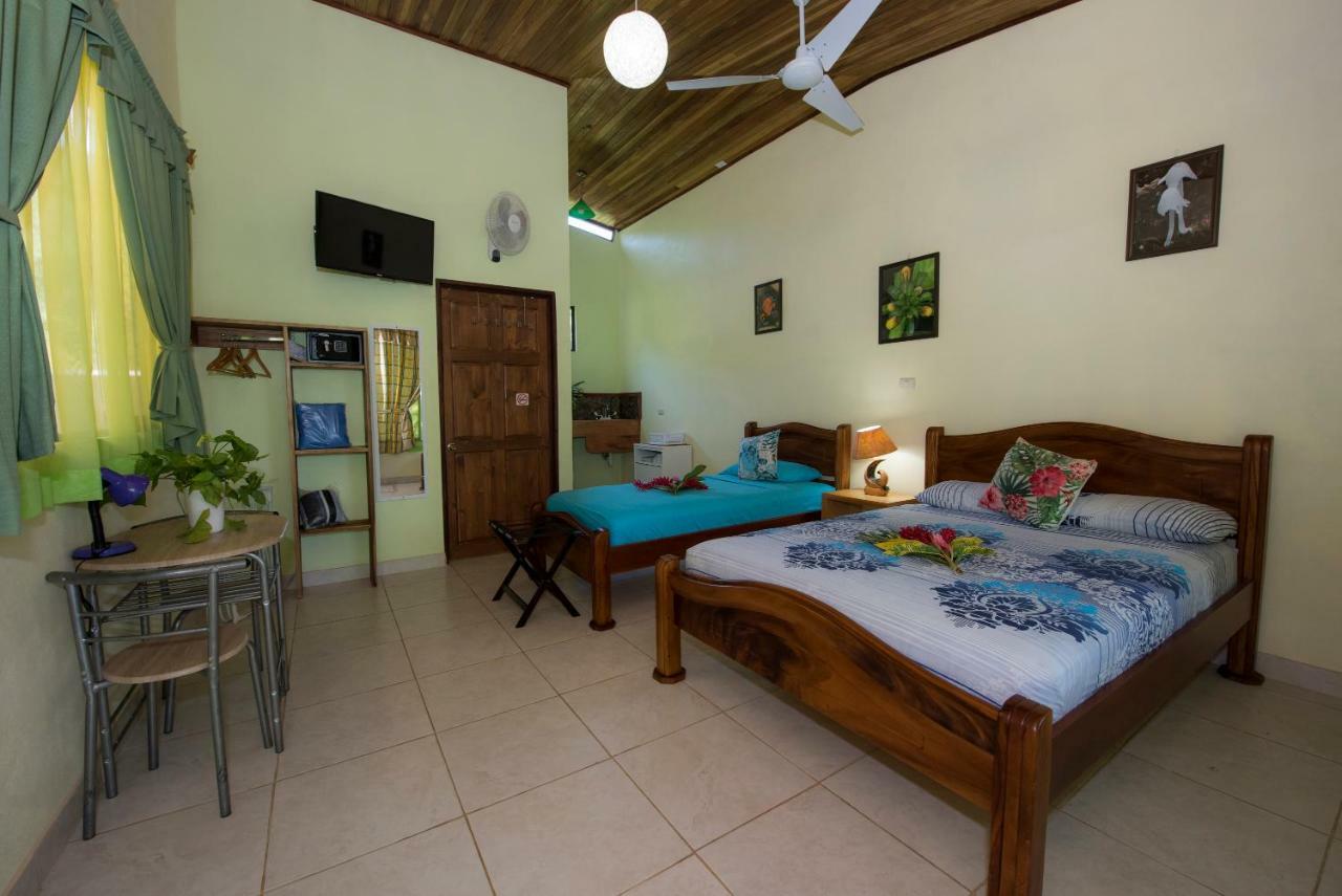 Hotel Sunshine Caribe Puerto Viejo de Talamanca Eksteriør billede