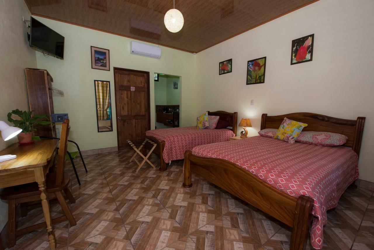 Hotel Sunshine Caribe Puerto Viejo de Talamanca Eksteriør billede