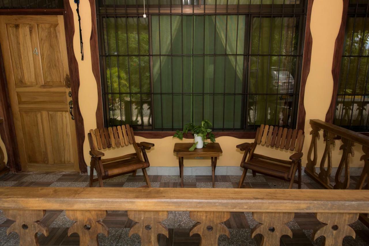 Hotel Sunshine Caribe Puerto Viejo de Talamanca Eksteriør billede