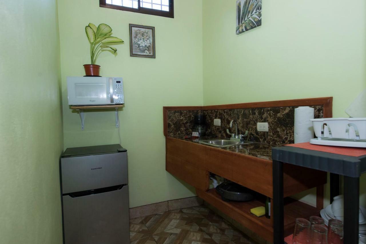 Hotel Sunshine Caribe Puerto Viejo de Talamanca Eksteriør billede