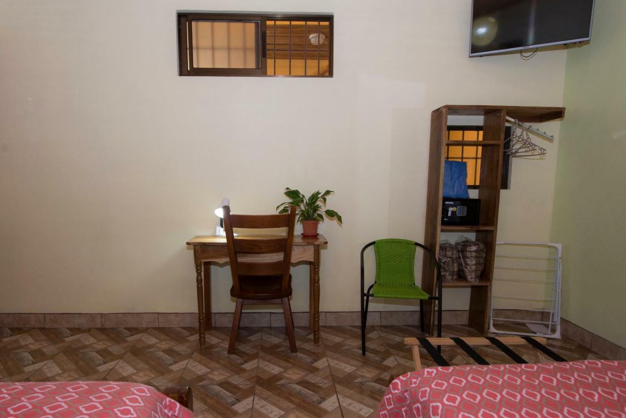 Hotel Sunshine Caribe Puerto Viejo de Talamanca Eksteriør billede